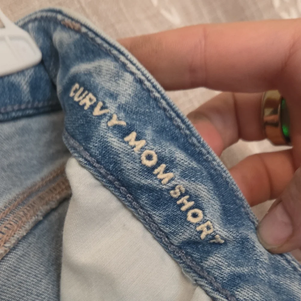 American Eagle Curvy Mom Short - Picture 5 of 6